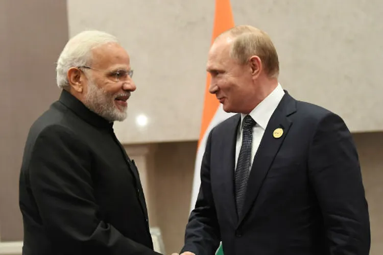 प्रधानमंत्री मोदी ने रूस के राष्ट्रपति पुतिन से की मुलाकात, कई मुद्दों पर हुई बात- India TV Hindi