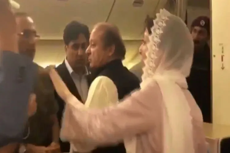 Watch how Ex-PM Nawaz Sharif and daughter arrested on return to Pakistan | ANI- India TV Hindi