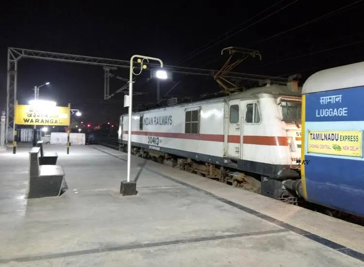 Train stops at 35 places in TamilNadu to open and close the...- India TV Hindi