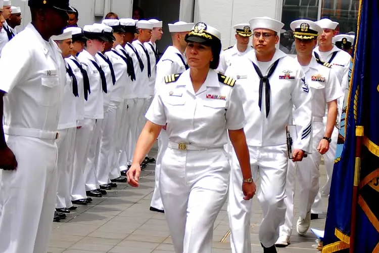 U.S. Navy Will Now Allow Servicewomen to Wear Ponytails- India TV Hindi