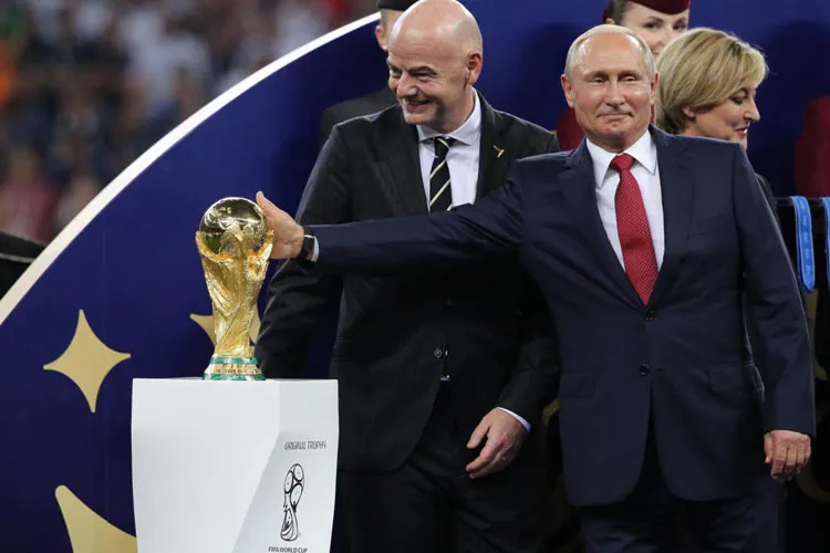  President Vladimir Putin called the FIFA World Cup a...- India TV Hindi