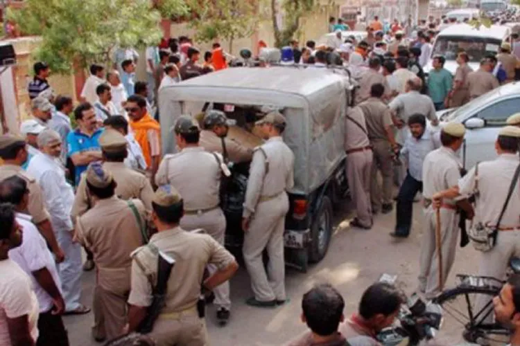 मथुरा में फिजियोथेरेपिस्ट की चाकू गोद कर हत्या, पैदल ही हो गया फरार- India TV Hindi