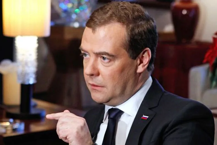 Russian Prime Minister Dmitry Medvedev warns US against ramping up sanctions | AP File- India TV Hindi