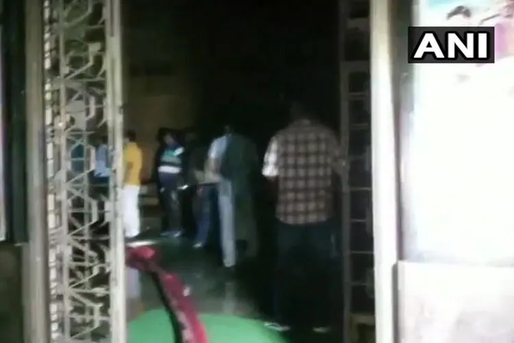 Fire breaks out at Priya Cinema in Kolkata no casualty- India TV Hindi