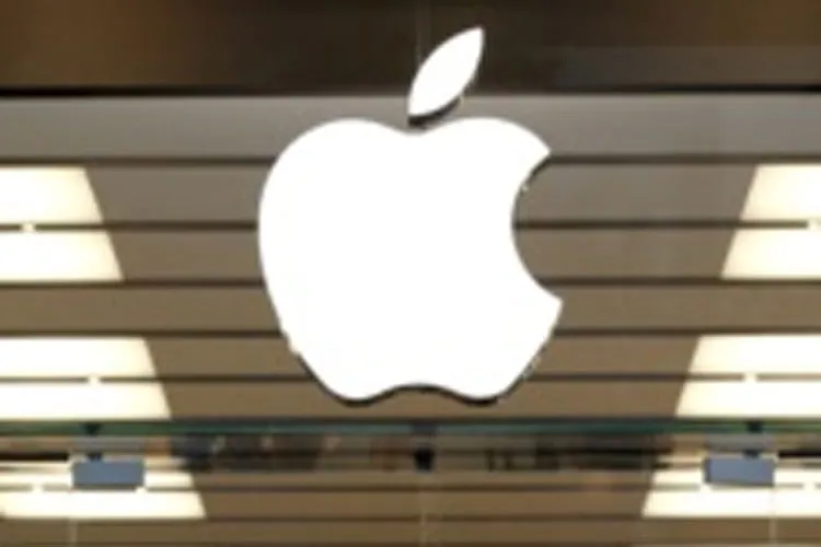 Apple's self-driving car meets with first ever accident | AP- India TV Hindi