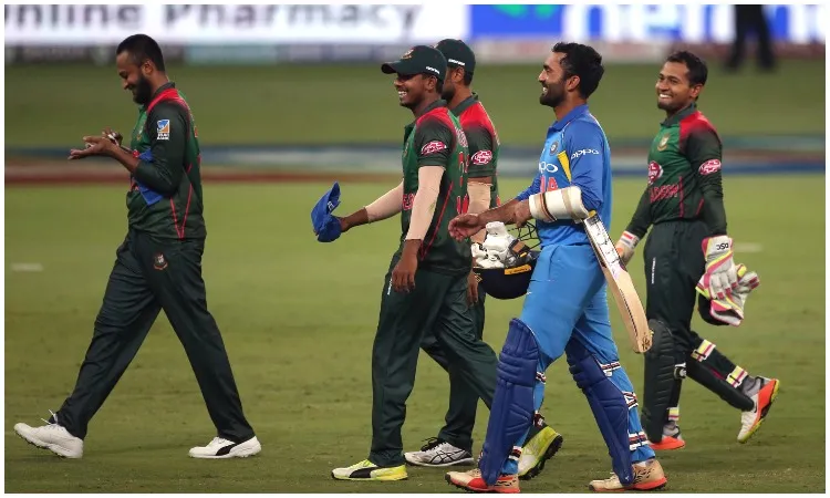 Dinesh Karthik and Bangladeshi's Players- India TV Hindi