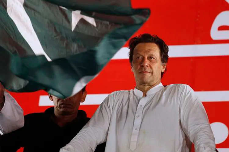 पाकिस्तान नहीं लड़ेगा दूसरों की लड़ाई: इमरान खान- India TV Hindi