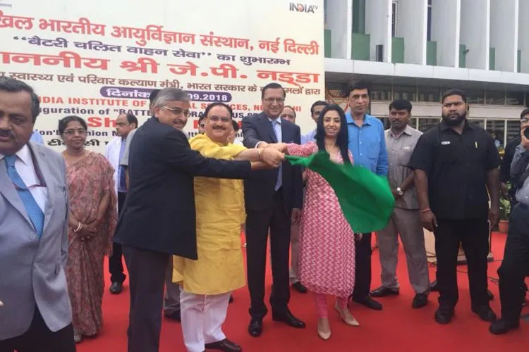 India TV CSR Initiative: Battery operated bus service launched at AIIMS by Health Minister JP Nadda- India TV Hindi