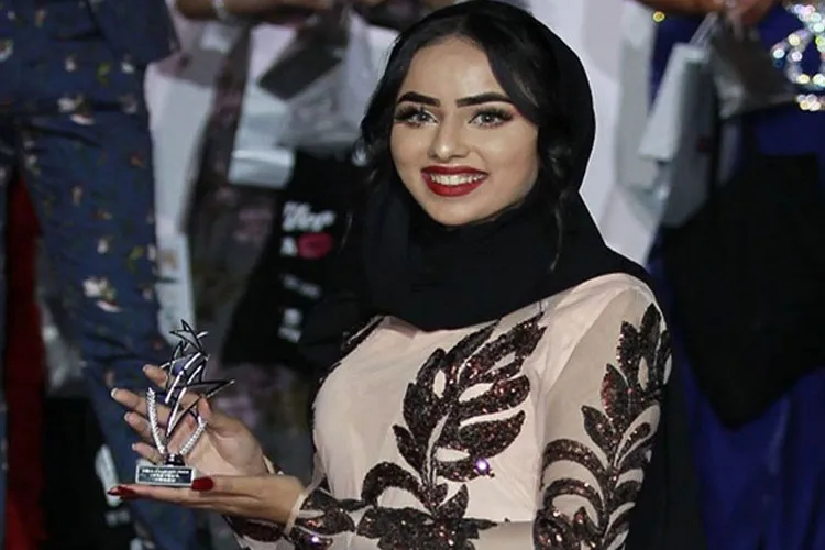 Pak-origin student becomes 1st hijab-wearing Miss England...- India TV Hindi