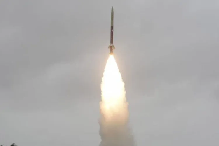 DRDO test fires indigenous ballistic missile 'Prahar' from Chandipur integrated test range- India TV Hindi