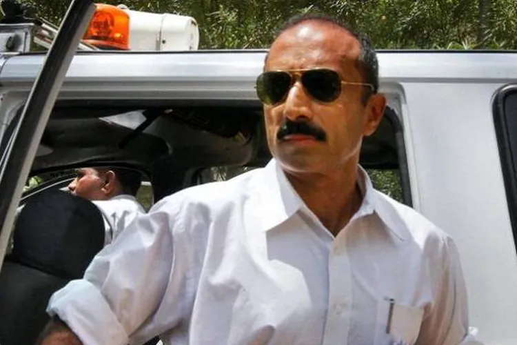 गुजरात के पूर्व आईपीएस अधिकारी संजीव भट्ट 22 साल पुराने मामले में हिरासत में- India TV Hindi