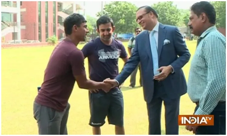DDCA President Rajat Sharma meets Delhi cricketers ahead of...- India TV Hindi