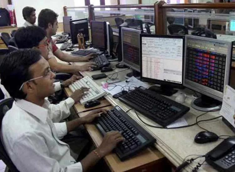 Sensex soars 718 points; closes over 34,000-level after RBI’s move to ease liquidity crunch- India TV Paisa
