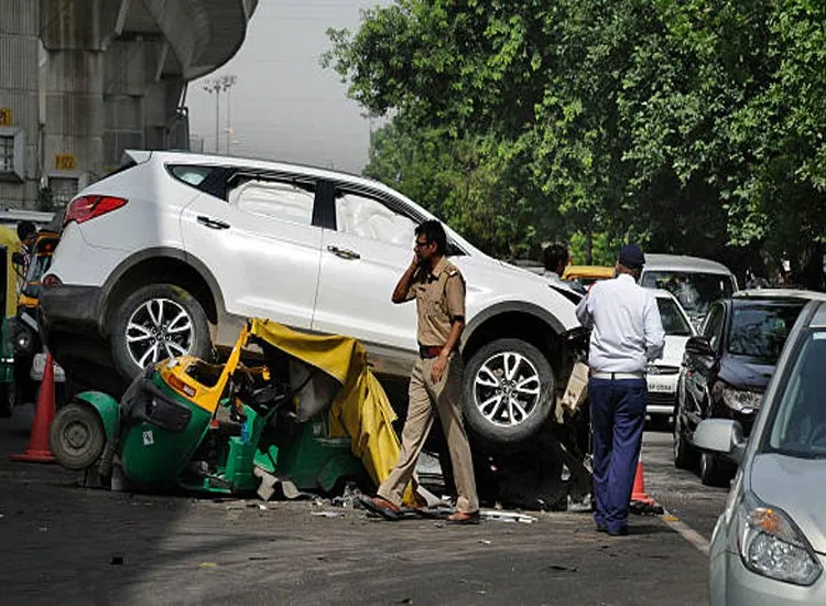 Over 70 percent road accidents occurred on bright sunny days, claims report- India TV Hindi