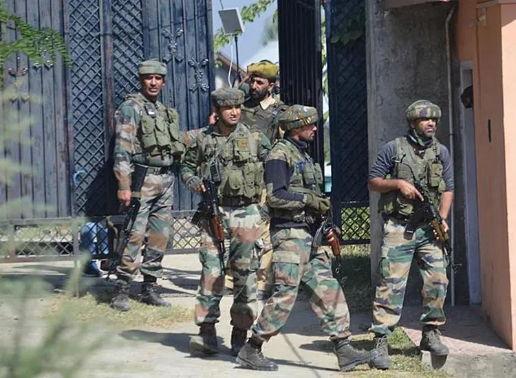 सेना ने पाकिस्तान से मारे गए घुसपैठियों के शव ले जाने को कहा- India TV Hindi