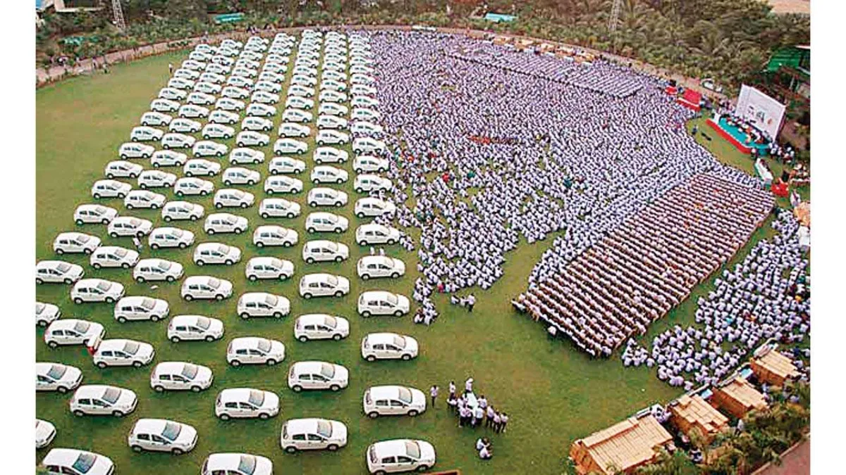 A file photo of the cars lined up for the firm’s...- India TV Paisa