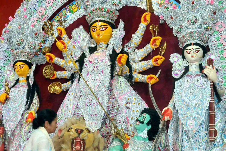SC refuses to stay WB decision to grant Rs 28 cr to Durga puja committees- India TV Hindi
