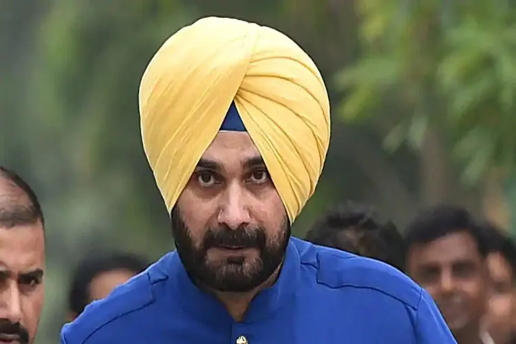 Sidhu in support of AAP MLA who is demanding legalising opium cultivation in Punjab- India TV Hindi