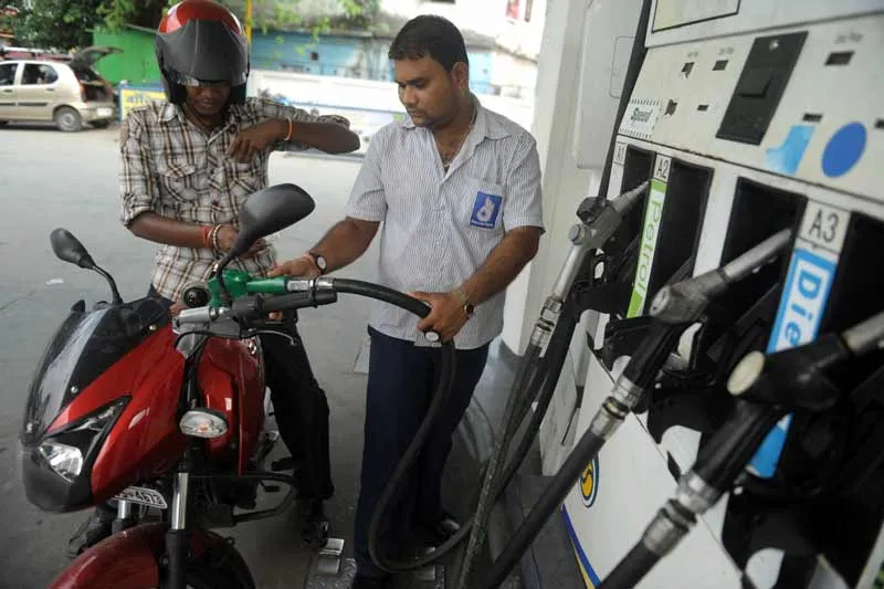 petrol filling- India TV Paisa