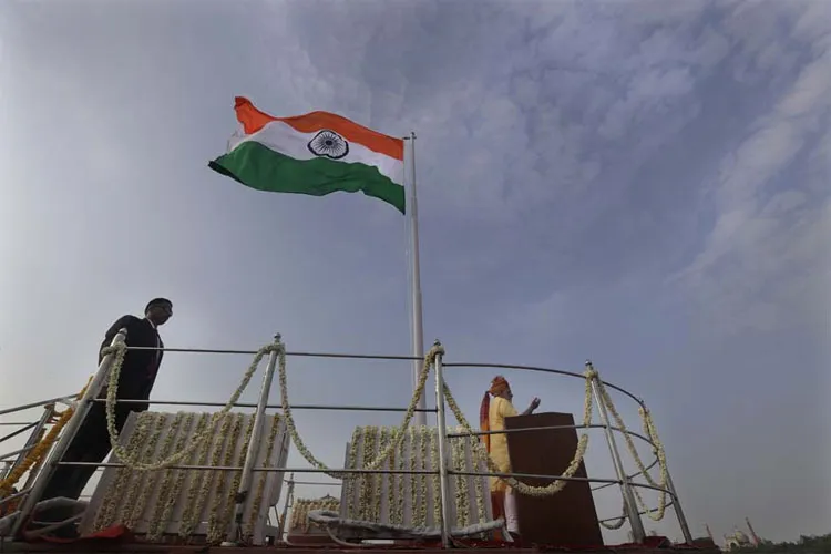 Prime Minister Modi Will attend flag hoisting ceremony at Red Fort on Oct 21 - India TV Hindi