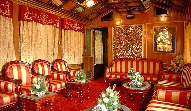 rail saloon- India TV Paisa