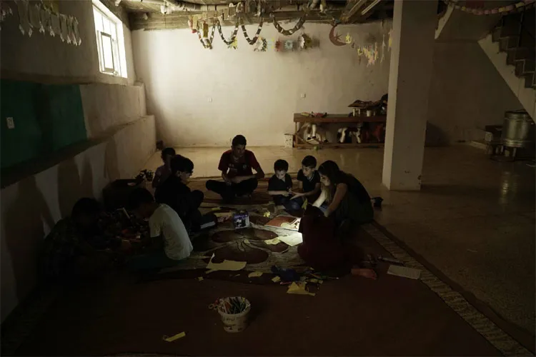 Yazidi mothers of children by Islamic State face heartbreaking choices | AP- India TV Hindi