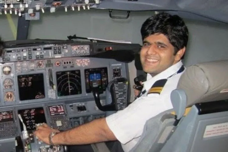 इंडोनेशिया विमान हादसा: भारतीय पायलट के शव की पहचान हुई, सुषमा स्वराज ने ट्वीट कर दी जानकारी- India TV Hindi