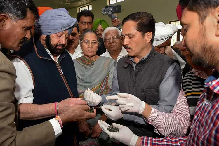 Punjab Chief Minister Capt Amarinder Singh visits the site...- India TV Hindi