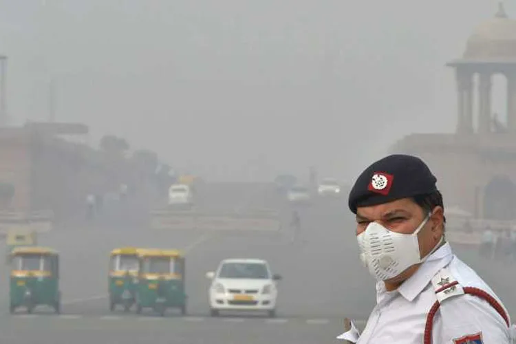 Delhi's air quality 'very poor' on Friday, to worsen over weekend | PTI File- India TV Hindi