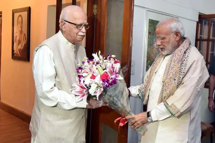 प्रधानमंत्री मोदी, भाजपा अध्यक्ष अमित शाह ने आडवाणी को 91वें जन्मदिन की शुभकामनाएं दी- India TV Hindi