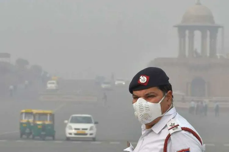 Delhi's air quality remains very poor, says authorities | PTI File- India TV Hindi