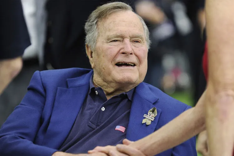 George H.W. Bush, 41st president of the United States, dies at 94 | AP- India TV Hindi