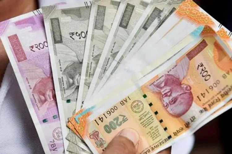 नेपाल में नोटबंदी, 200-500-2000 रुपये के भारतीय नोट बैन- India TV Hindi