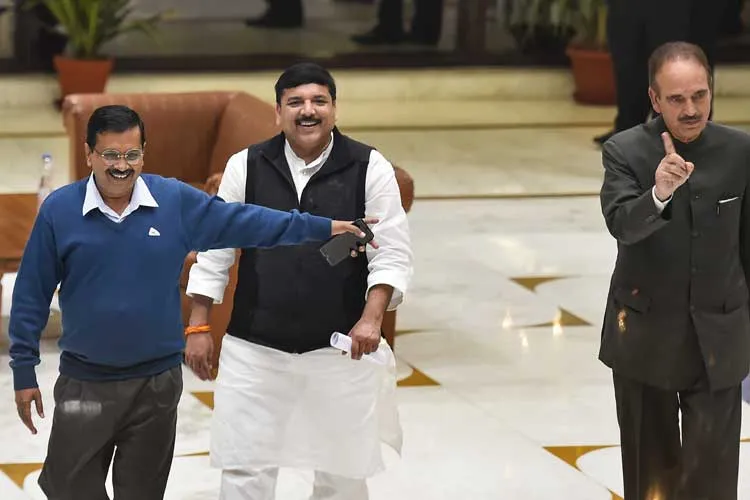 Arvind Kejriwal, Sanjay Singh and Congress leader Ghulam...- India TV Hindi