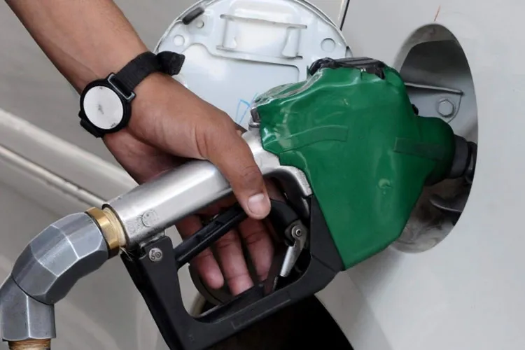 Petrol, diesel prices remain unchanged on Wednesday | PTI Representational- India TV Paisa