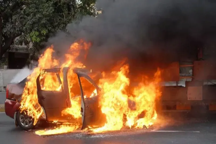 car fire (file Image) - India TV Hindi