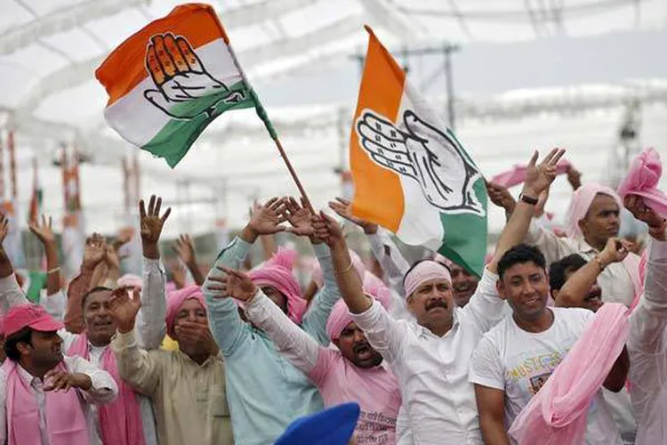 उत्तर प्रदेश में अकेले दम पर चुनाव लड़ सकती है कांग्रेस- India TV Hindi