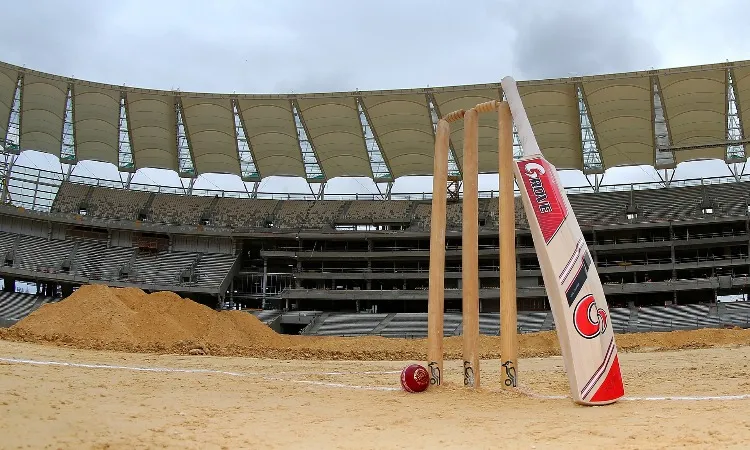 Cricket Bat, Ball and Stumps- India TV Hindi