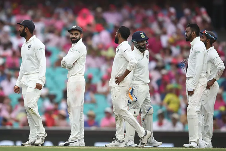 सिडनी टेस्ट : बारिश के कारण मैच में देरी, लिया गया लंच ब्रेक- India TV Hindi