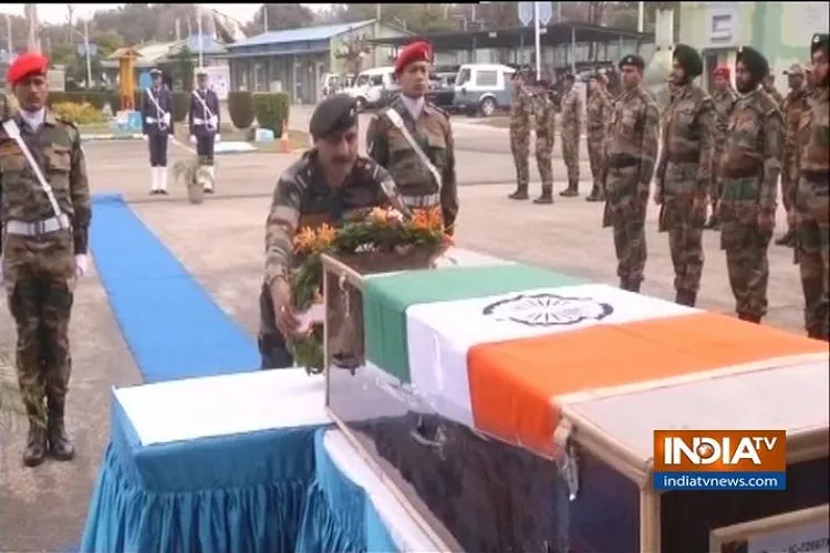 Army pays tribute to martyr Major Bisht, killed in IED...- India TV Hindi