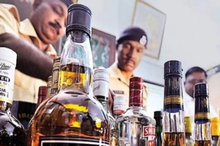 several die in UP and Uttarakhand after consuming spurious liquor- India TV Hindi