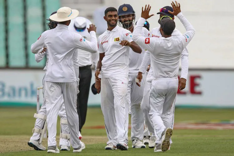 डरबन टेस्ट : श्रीलंका ने दक्षिण अफ्रीका को 235 रन पर समेटा- India TV Hindi