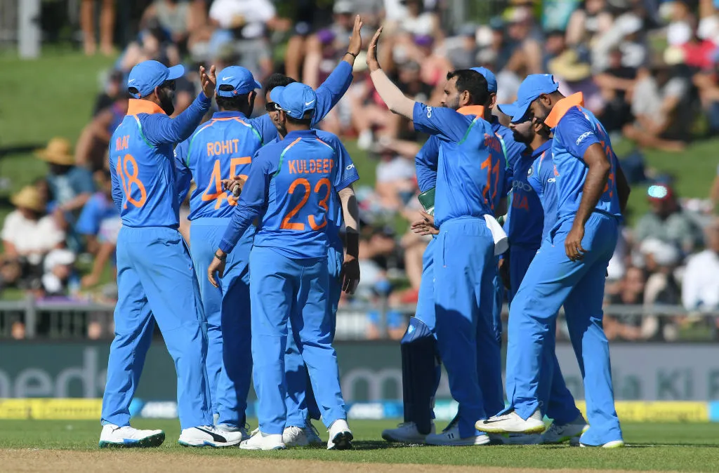 ऑस्ट्रेलिया के खिलाफ टी20 और वनडे सीरीज के लिए टीम इंडिया की घोषणा, कोहली-बुमराह की वापसी- India TV Hindi