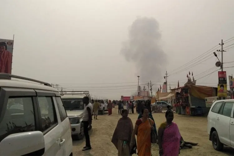 Prayagraj: Fire had broken out in two tents at Kumbh Mela 2019 | ANI- India TV Hindi