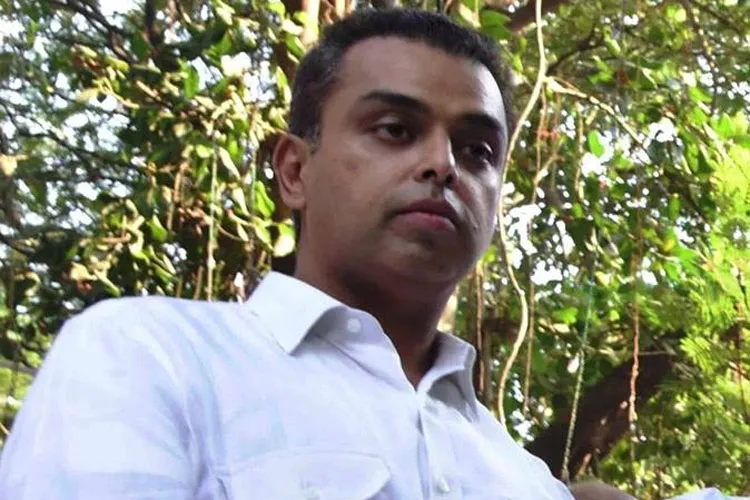 Former Congress MP Milind Deora not keen to contest Lok Sabha elections due to infighting | Facebook- India TV Hindi