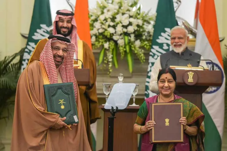 Prime Minister Narendra Modi and the Crown Prince of Saudi...- India TV Hindi
