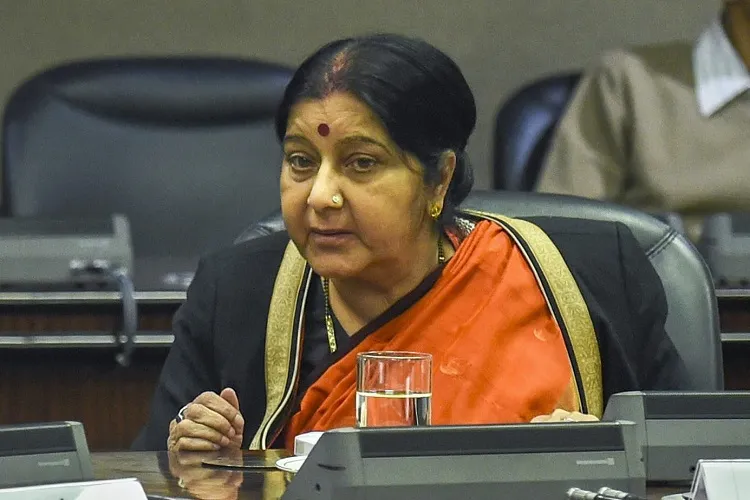 Sushma Swaraj speaks to counterparts in US, China,...- India TV Hindi