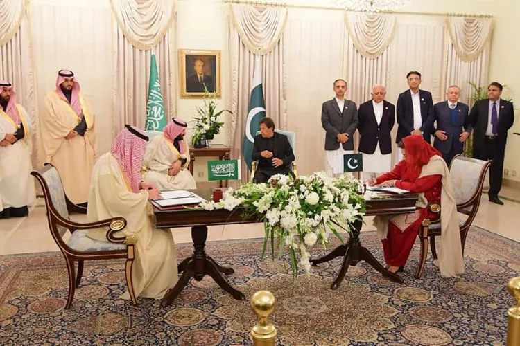 Saudi crown prince Mohammed bin Salman signs $20 billion in agreements with Pakistan- India TV Hindi