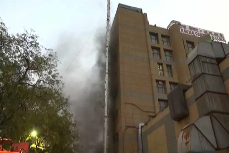 Delhi: Fire breaks out at an operation theatre in AIIMS- India TV Hindi