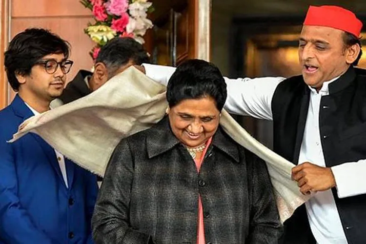 Akash Anand, Mayawati and Akhilesh Yadav | PTI File- India TV Hindi